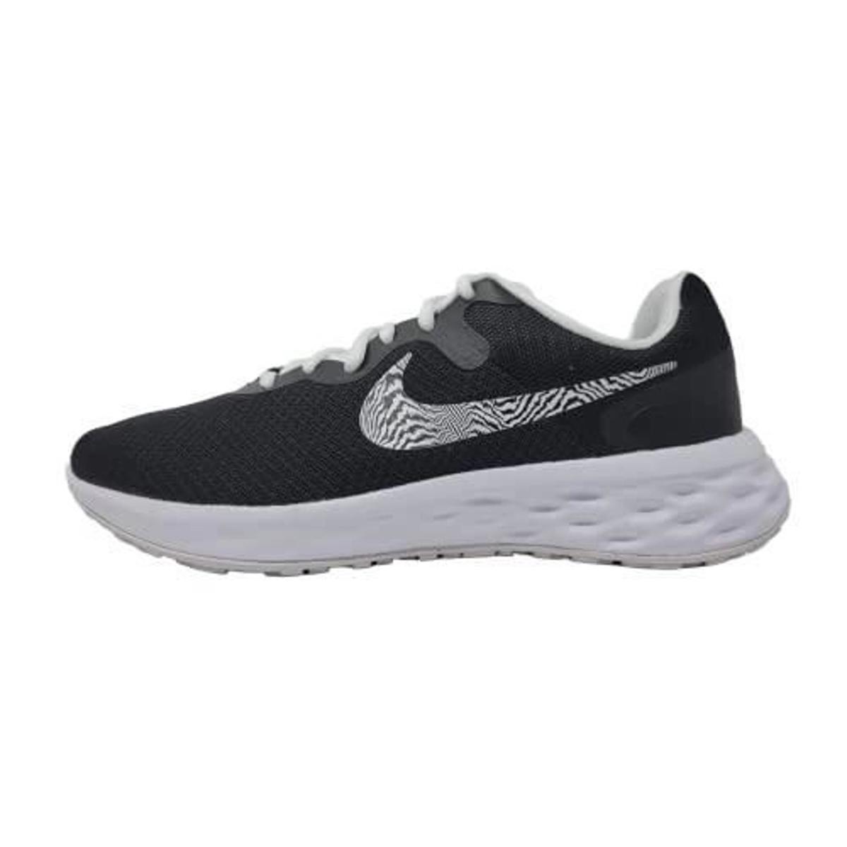 Nike Womens Revolution 6 Running Shoe  Black Size 11m